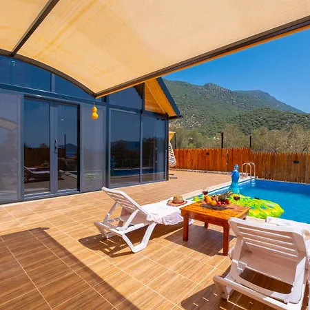 Villa Villam Oezguel